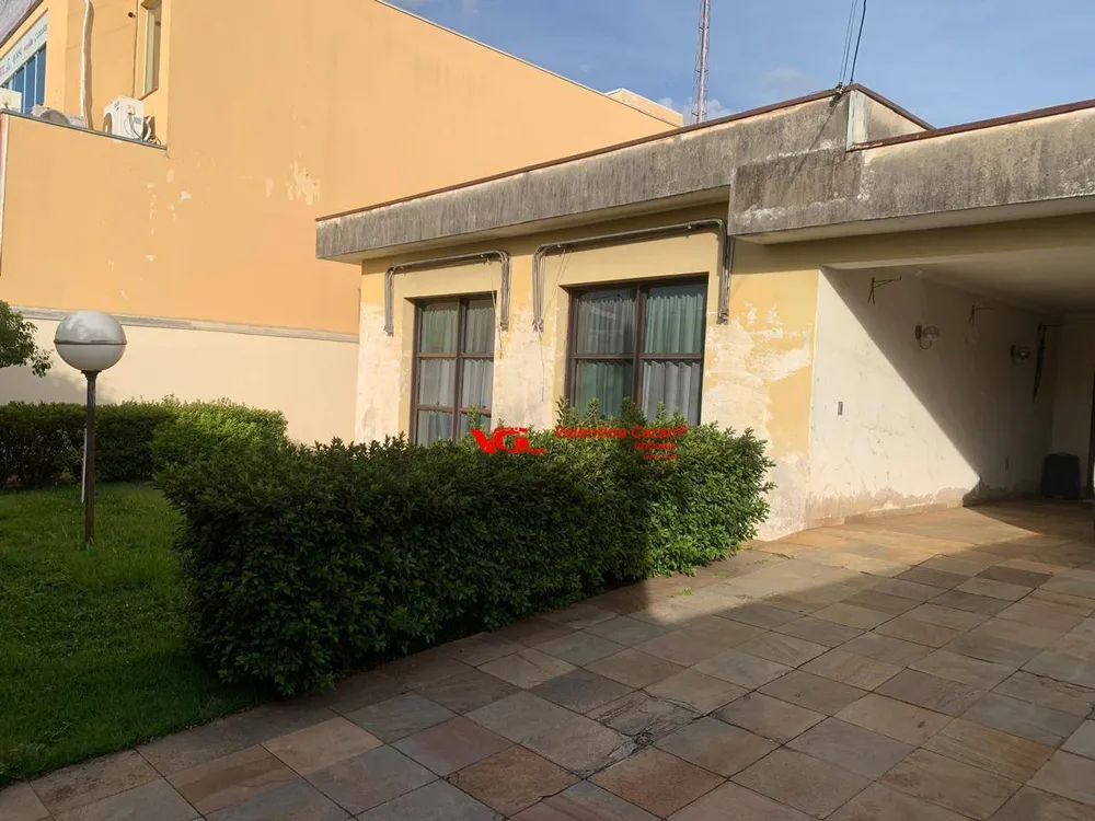 Casa, 4 quartos, 272 m² - Foto 2