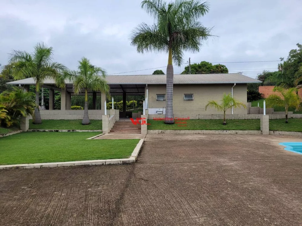 Chácara à venda com 2 quartos, 244m² - Foto 1