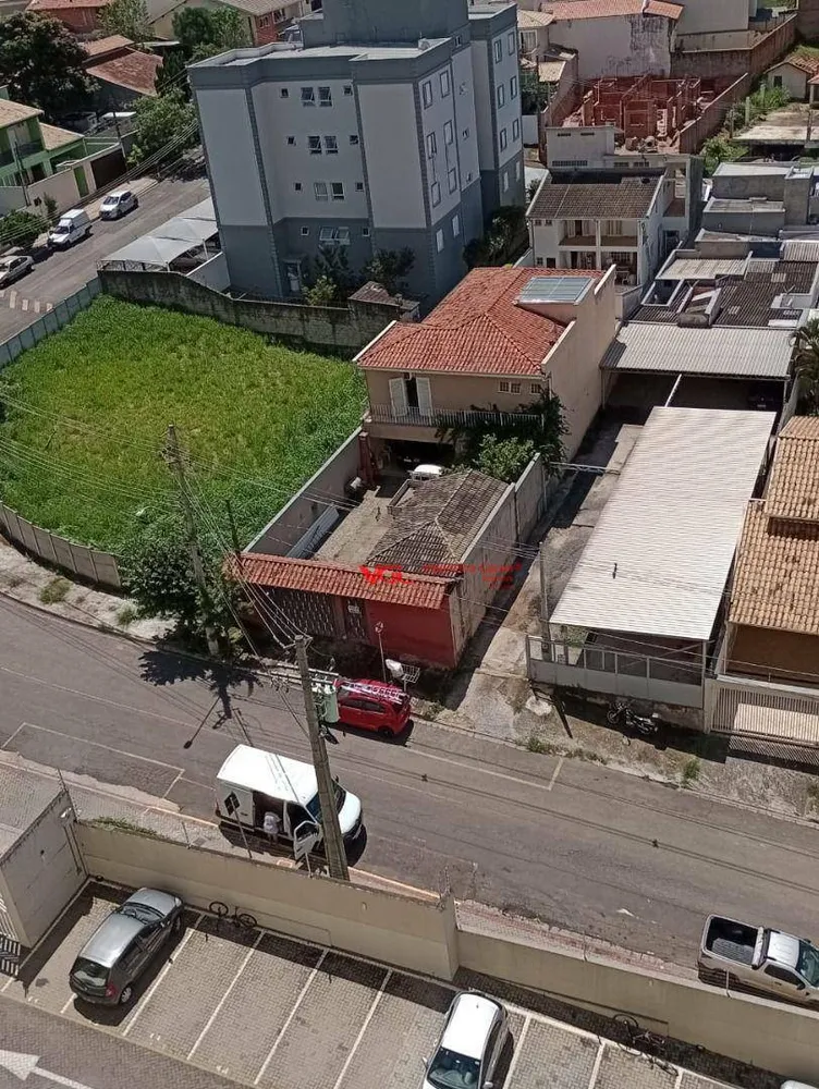 Sobrado, 4 quartos, 270 m² - Foto 1