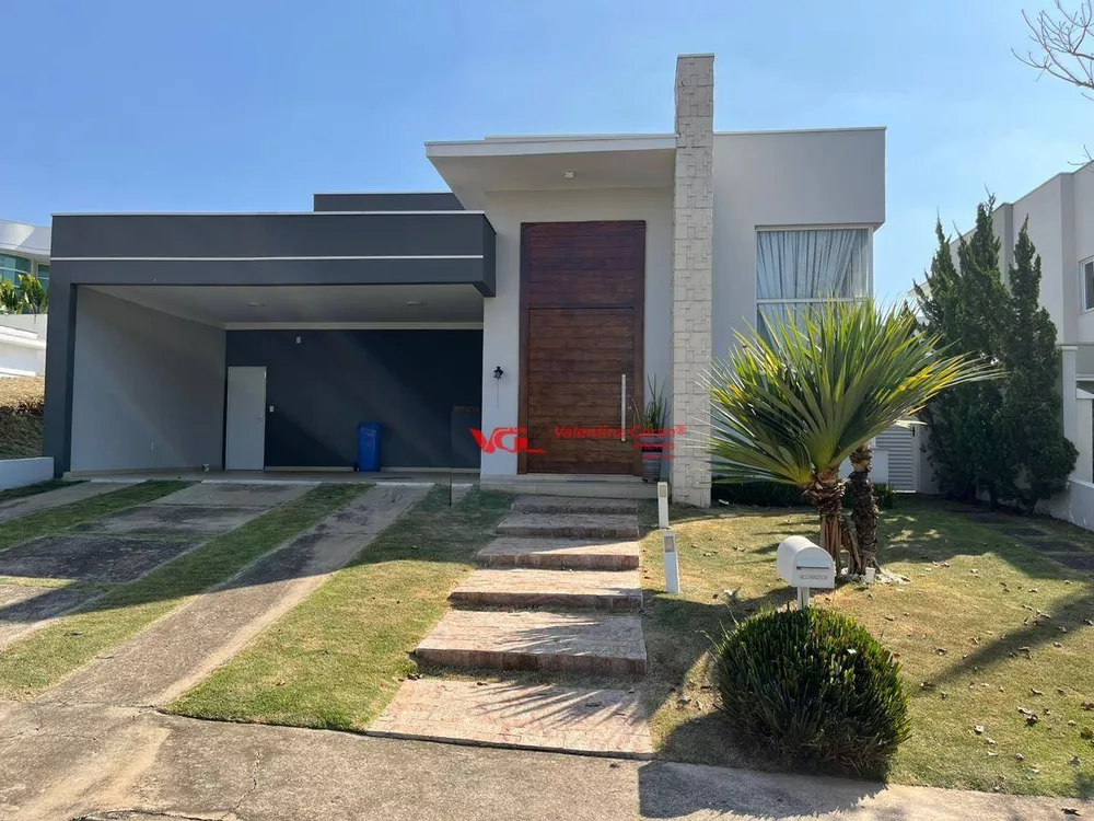 Casa de Condomínio à venda com 3 quartos, 219m² - Foto 1