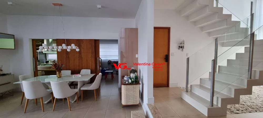Sobrado, 5 quartos, 288 m² - Foto 1