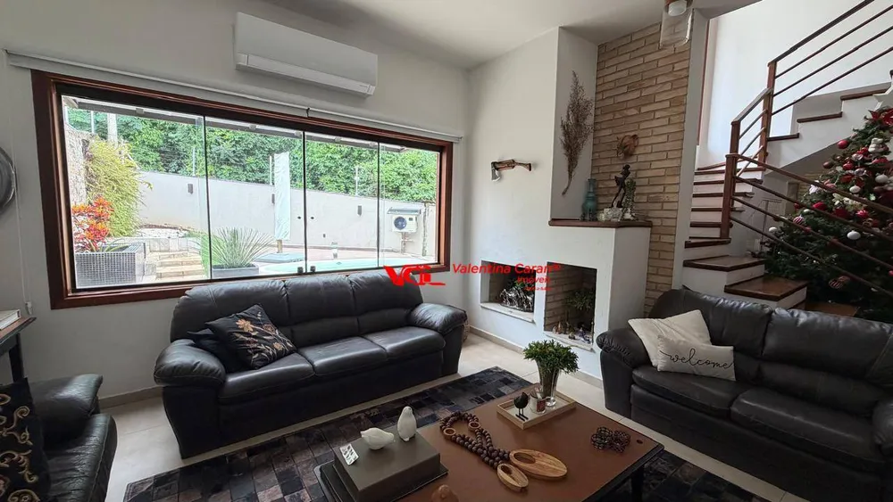 Sobrado, 3 quartos, 330 m² - Foto 1