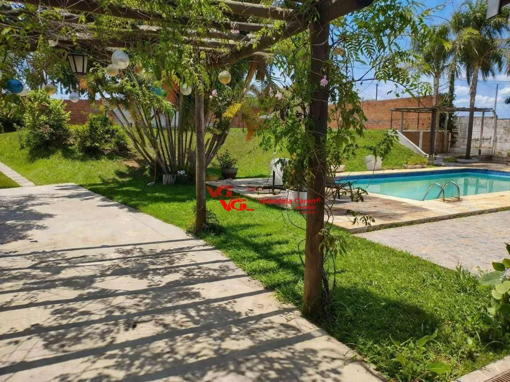 Chácara, 3 quartos, 1220 m² - Foto 1