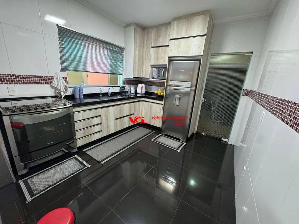 Sobrado, 3 quartos, 172 m² - Foto 1
