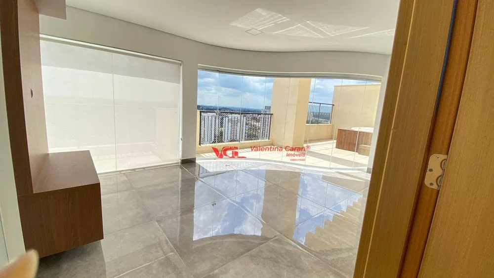 Apartamento, 3 quartos, 225 m² - Foto 1