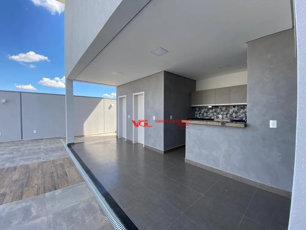 Sobrado, 3 quartos, 221 m² - Foto 1
