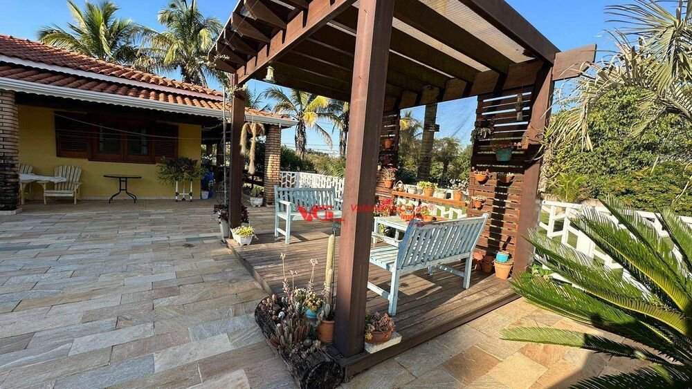 Chácara à venda com 6 quartos, 290m² - Foto 9