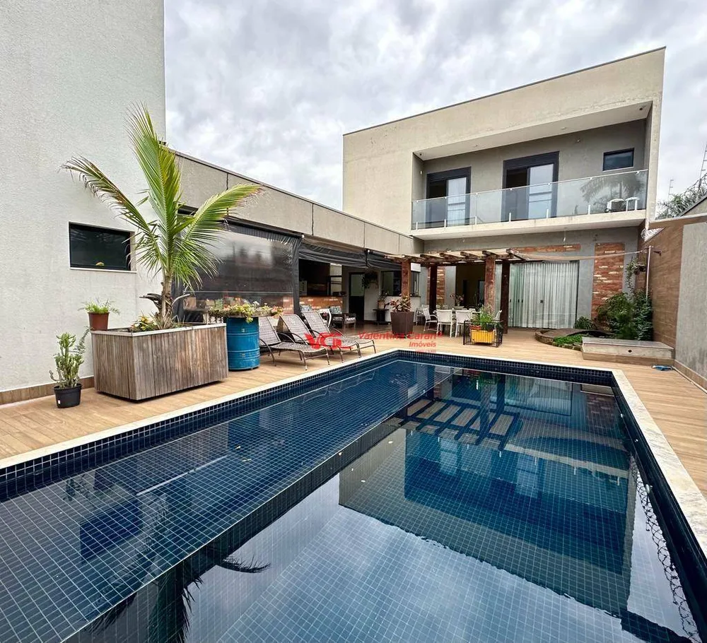 Sobrado, 4 quartos, 412 m² - Foto 1