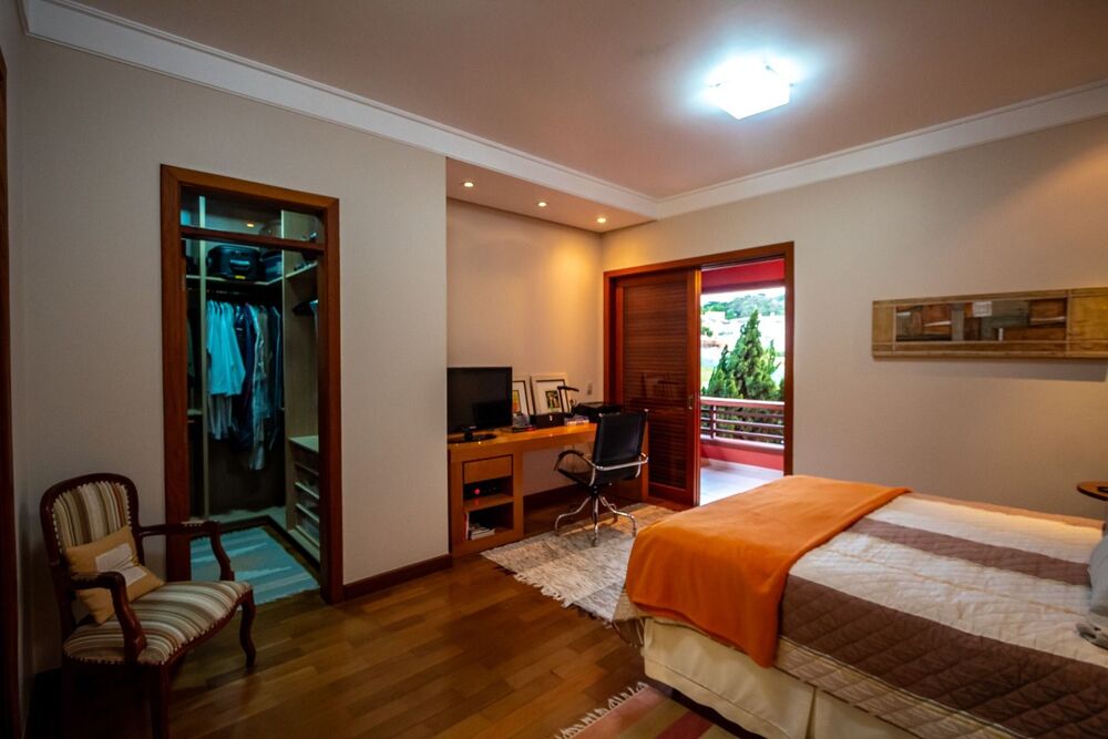 Sobrado à venda com 5 quartos, 600m² - Foto 9