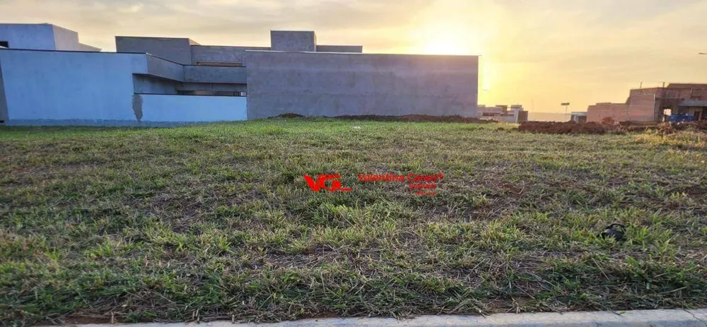 Loteamento e Condomínio, 300 m² - Foto 1