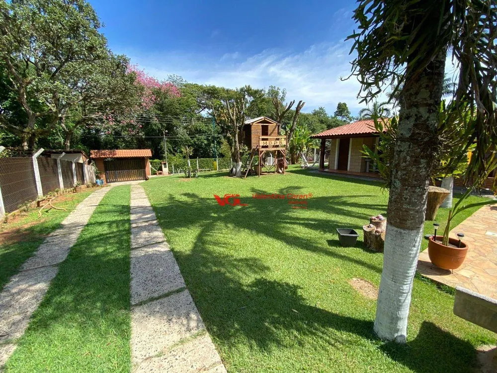Chácara, 3 quartos, 1066 m² - Foto 2