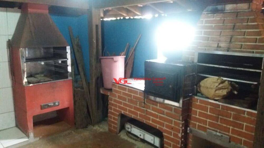Chácara, 3 quartos, 1500 m² - Foto 1
