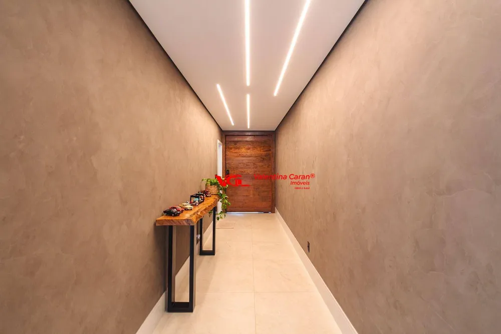 Sobrado, 5 quartos, 447 m² - Foto 1