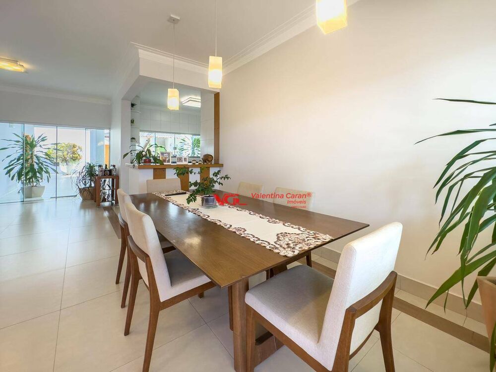 Casa, 3 quartos, 225 m² - Foto 3