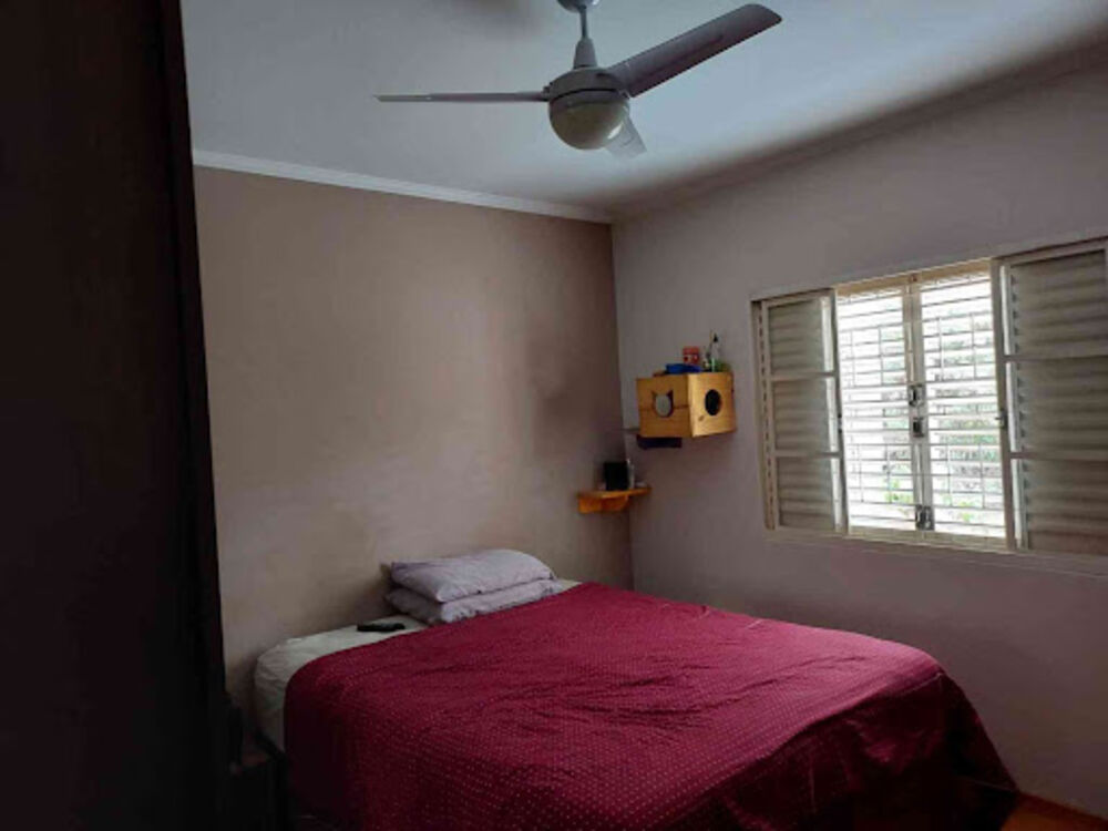 Chácara à venda com 2 quartos, 220m² - Foto 2