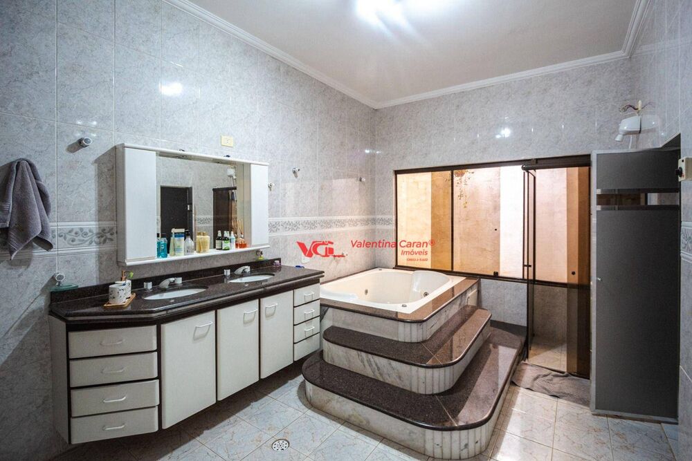 Chácara à venda com 6 quartos, 730m² - Foto 8