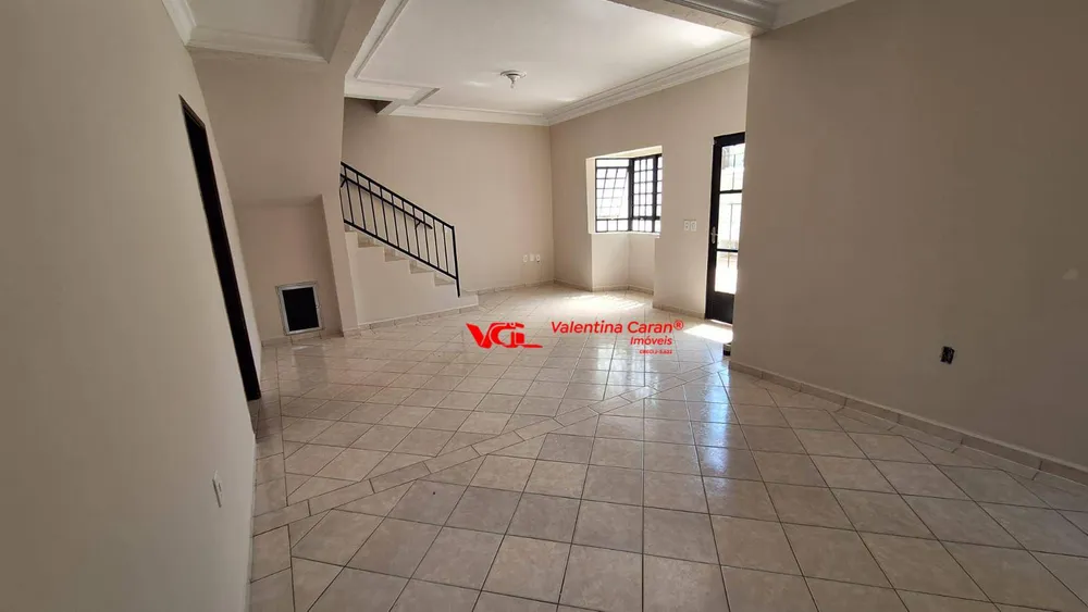 Casa, 3 quartos, 180 m² - Foto 2