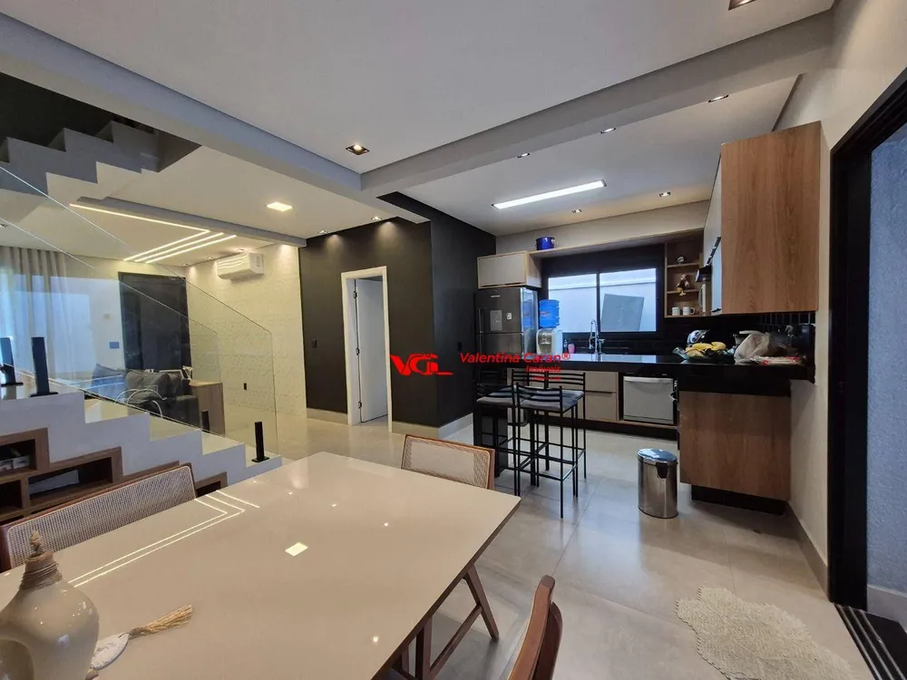 Sobrado, 3 quartos, 228 m² - Foto 4