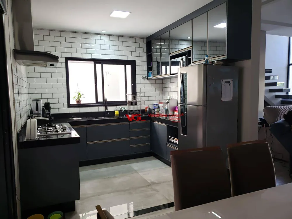 Sobrado, 3 quartos, 166 m² - Foto 1