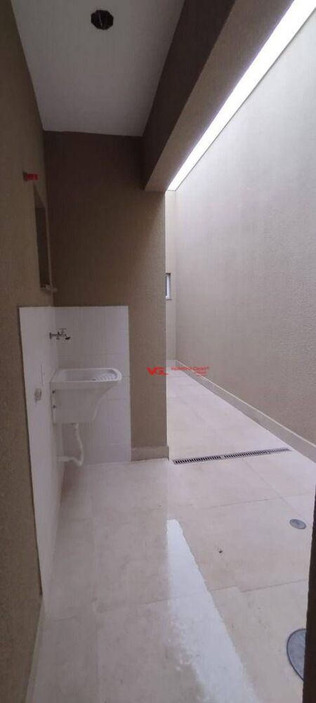 Casa à venda com 2 quartos, 68m² - Foto 12