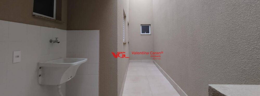 Casa à venda com 2 quartos, 68m² - Foto 4