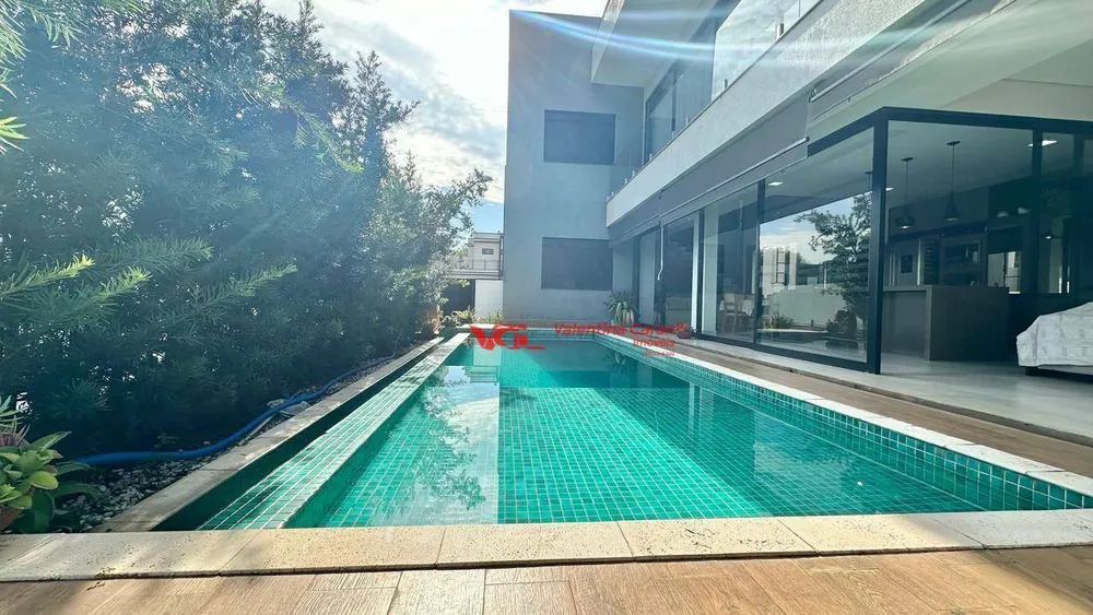 Sobrado, 4 quartos, 375 m² - Foto 1