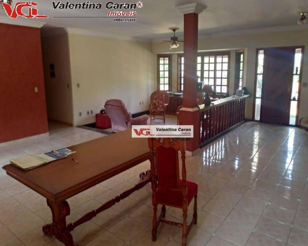 Chácara, 3 quartos, 2190 m² - Foto 1