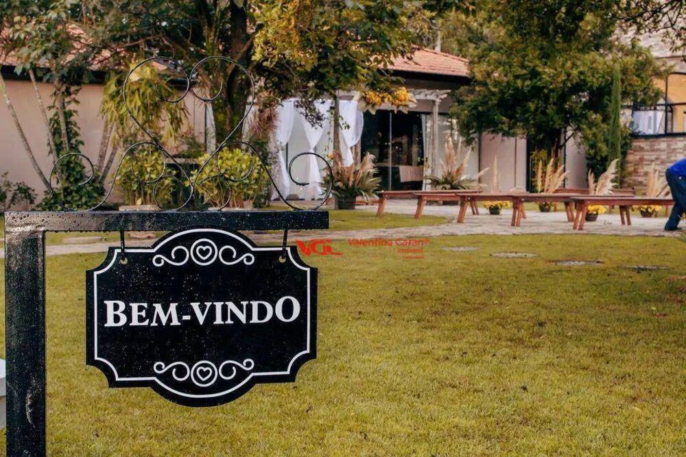 Chácara à venda com 5 quartos, 985m² - Foto 1