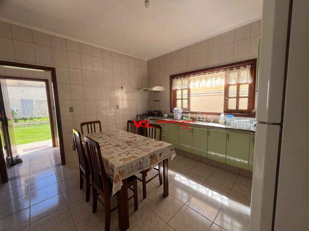 Casa, 5 quartos, 261 m² - Foto 4