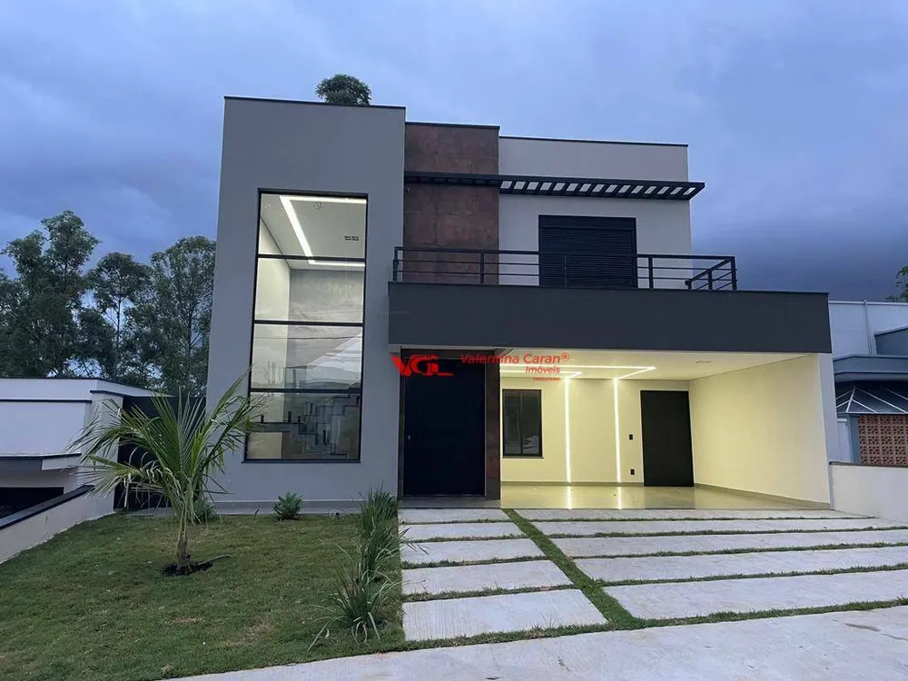 Sobrado, 3 quartos, 248 m² - Foto 1