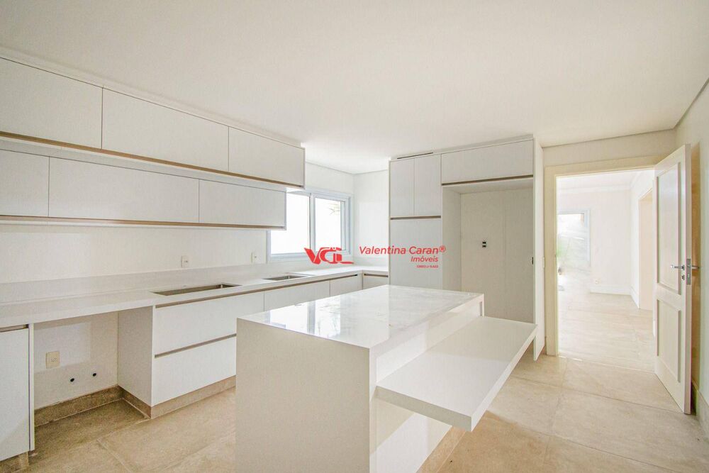 Chácara, 4 quartos, 3500 m² - Foto 1