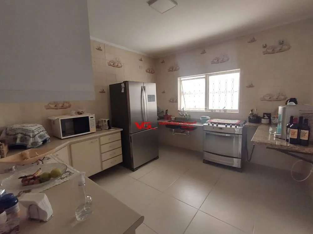 Casa, 4 quartos, 225 m² - Foto 4