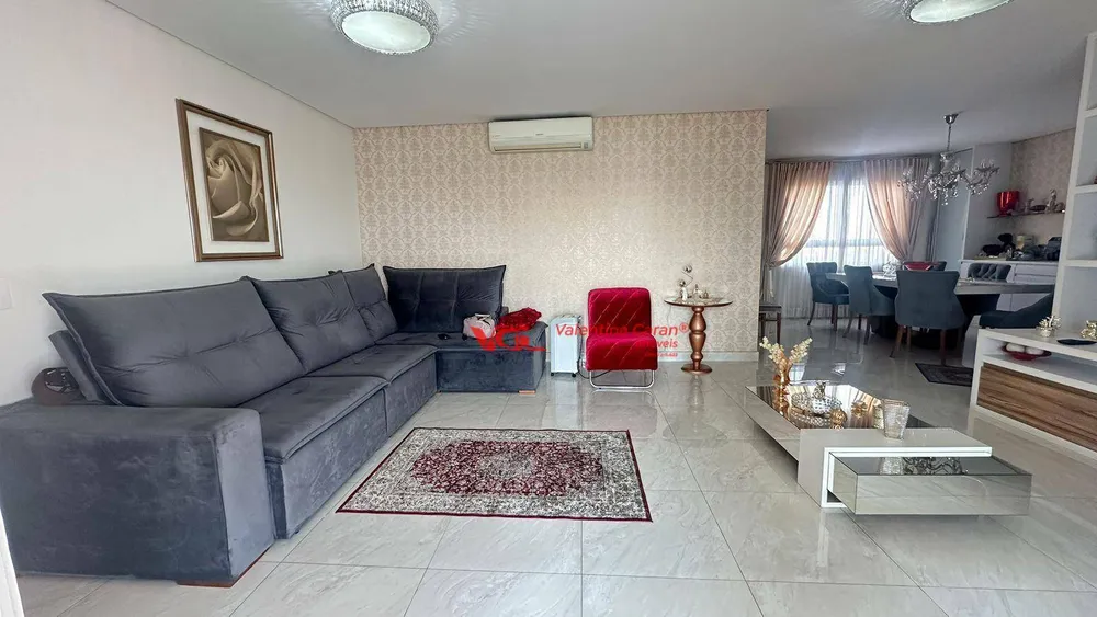 Apartamento, 3 quartos, 184 m² - Foto 1