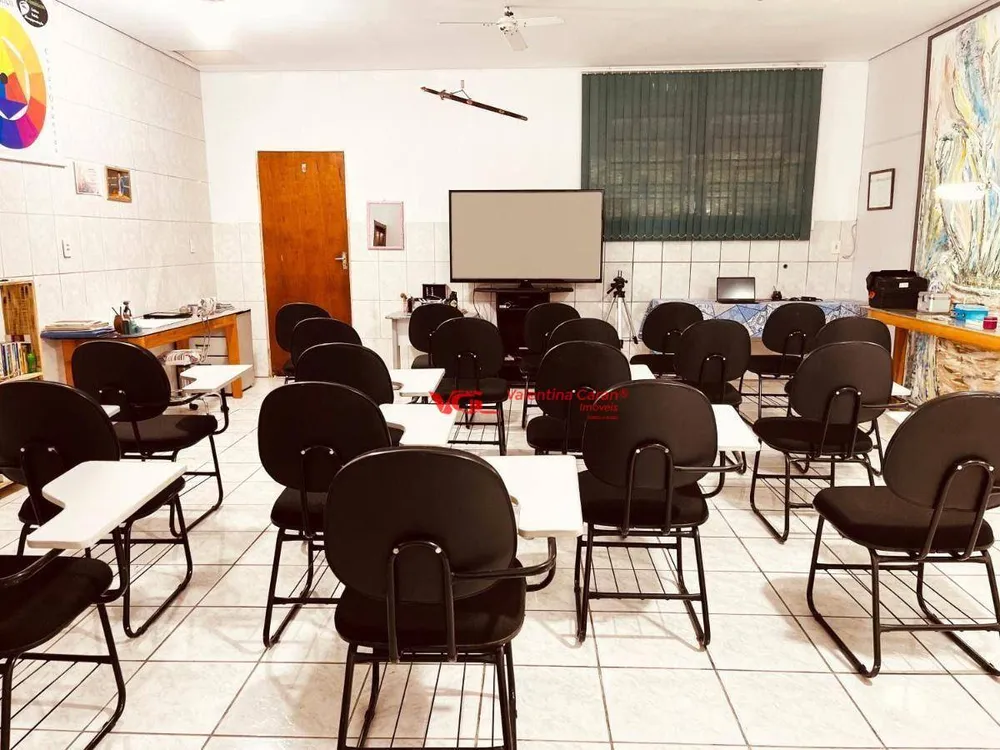 Sobrado, 8 quartos, 500 m² - Foto 3