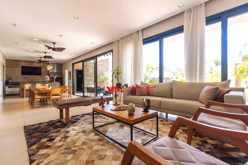 Sobrado, 3 quartos, 519 m² - Foto 1