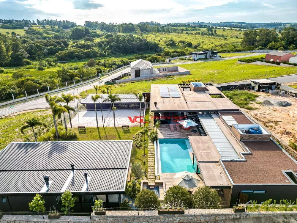 Casa de Condomínio à venda com 4 quartos, 900m² - Foto 1