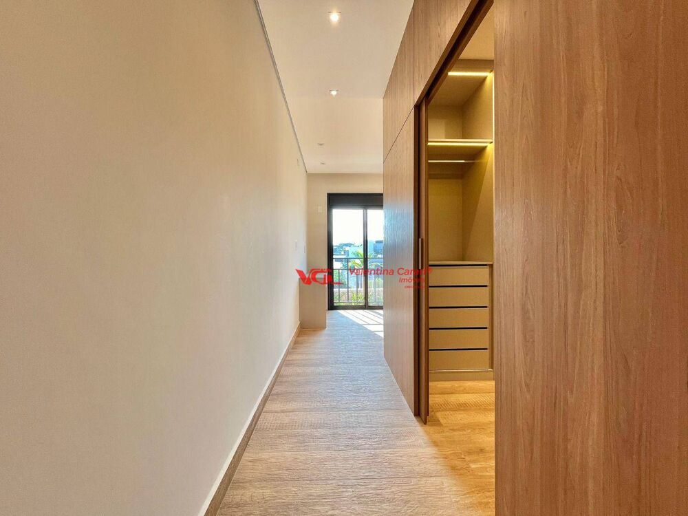 Casa de Condomínio à venda com 4 quartos, 315m² - Foto 2
