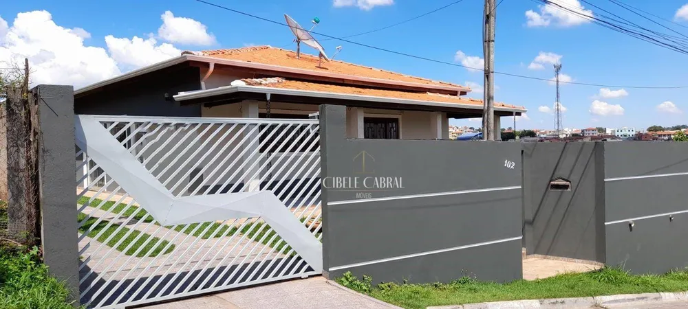 Casa, 3 quartos, 226 m² - Foto 1