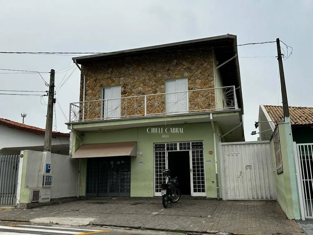 Casa, 3 quartos, 325 m² - Foto 1