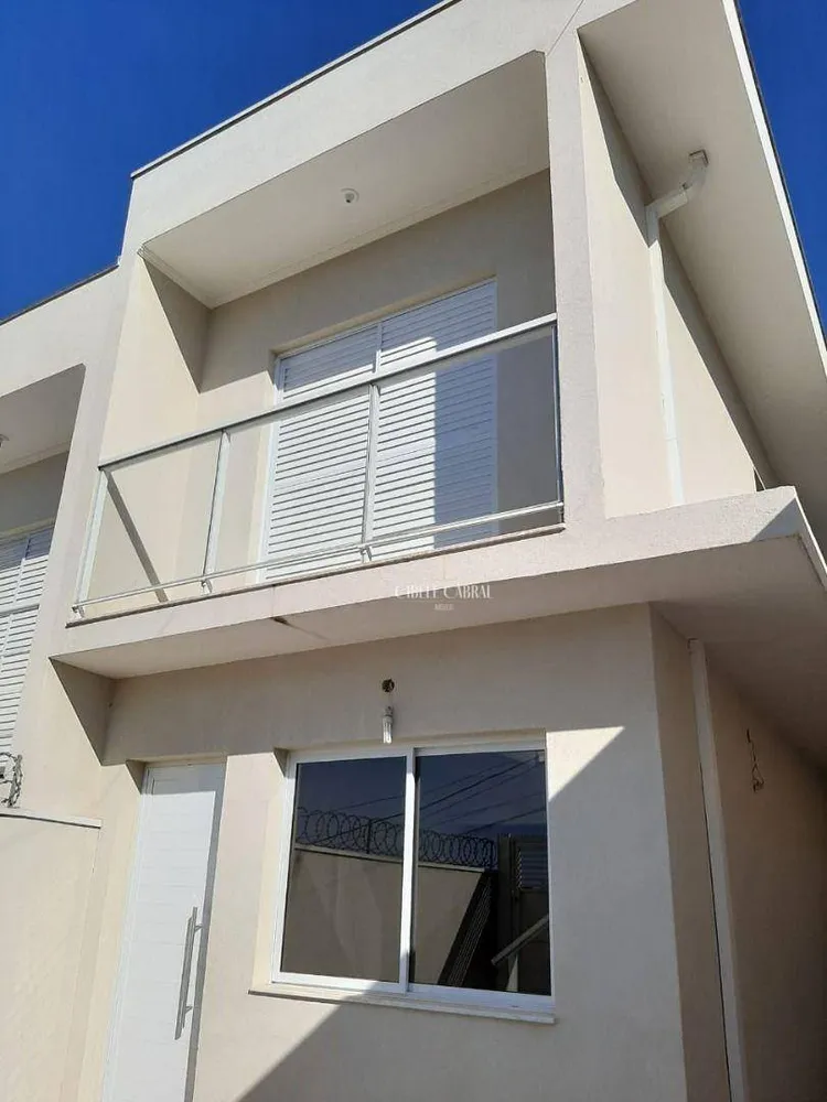Casa, 3 quartos, 110 m² - Foto 1
