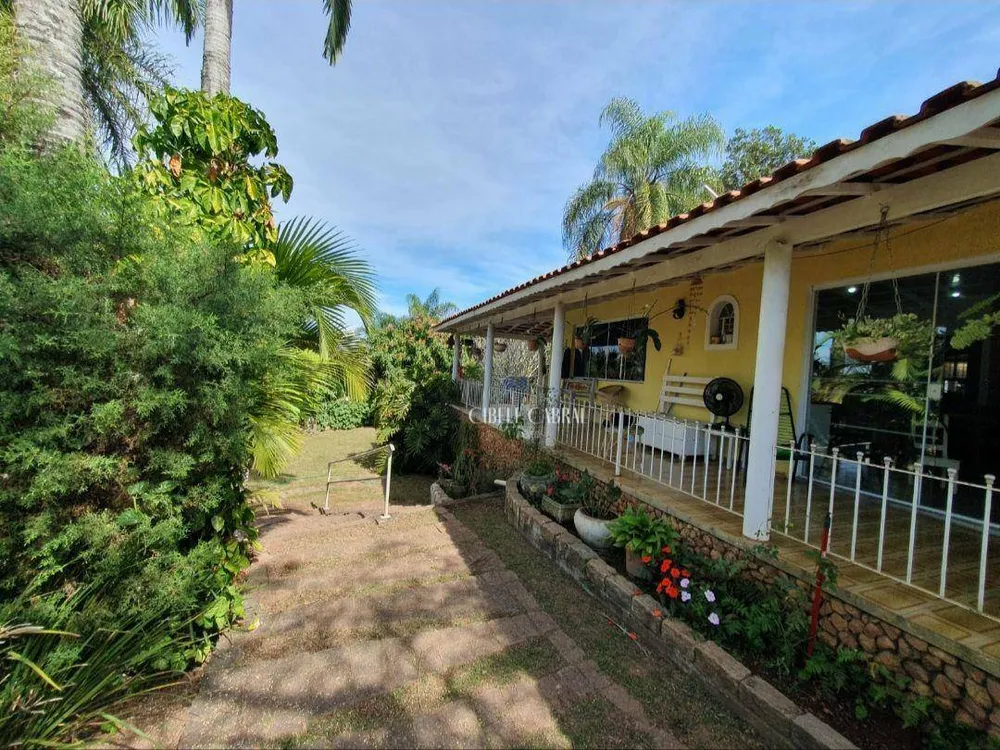 Chácara, 2 quartos, 1225 m² - Foto 2