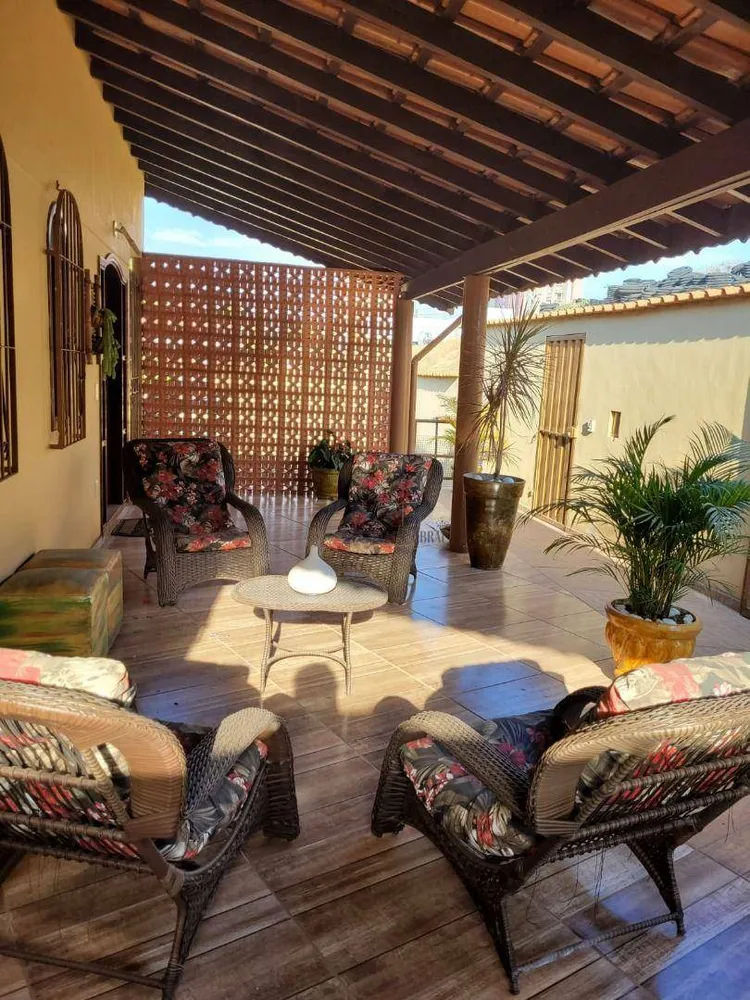 Chácara, 3 quartos, 994 m² - Foto 2