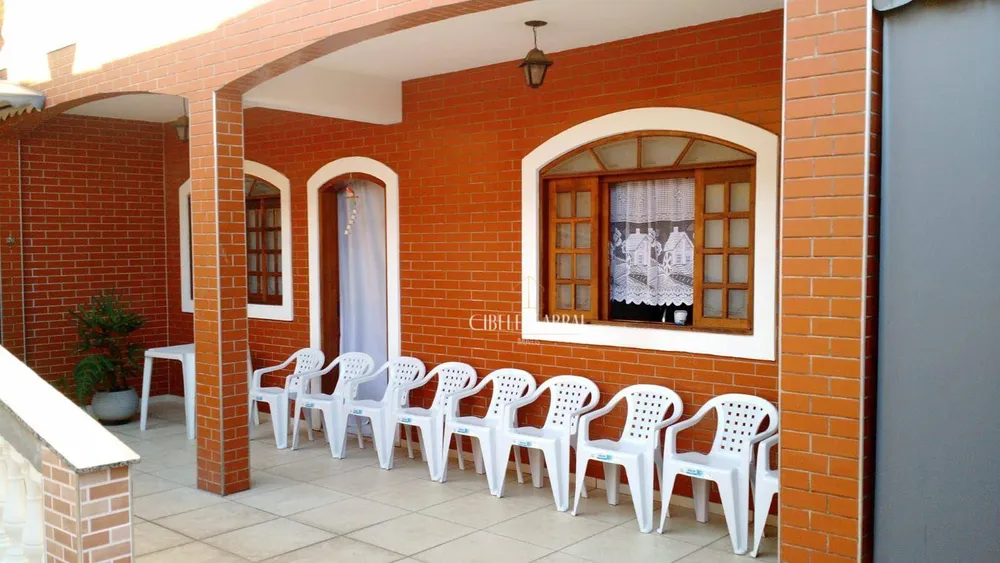 Casa, 3 quartos, 230 m² - Foto 3