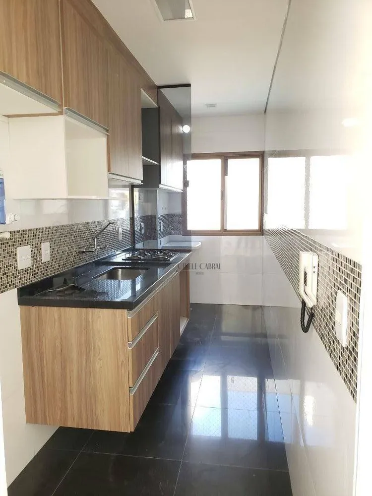 Apartamento, 2 quartos, 70 m² - Foto 2