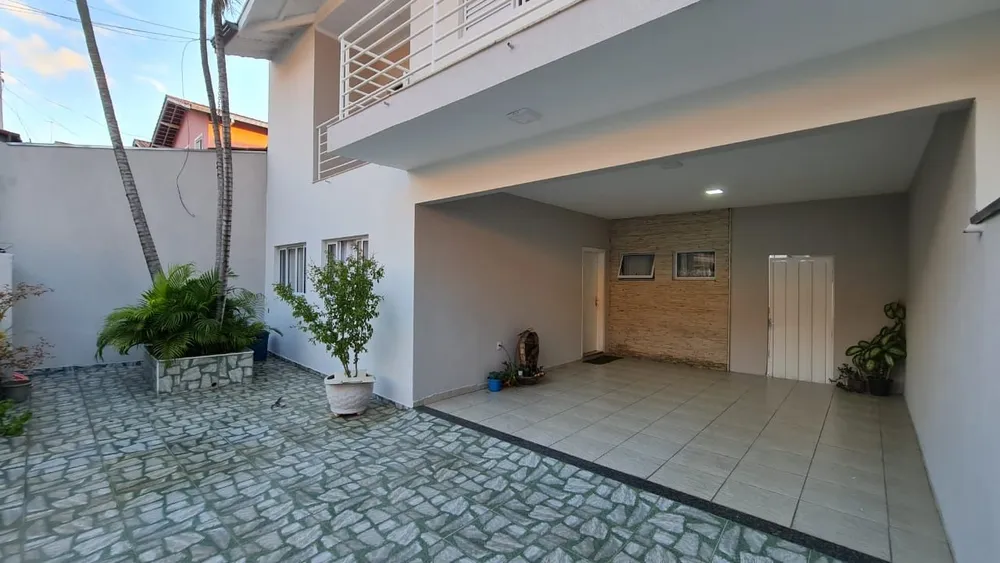 Casa, 3 quartos, 250 m² - Foto 2
