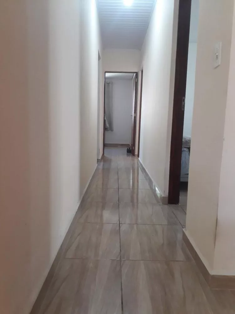 Casa à venda com 3 quartos, 250m² - Foto 3