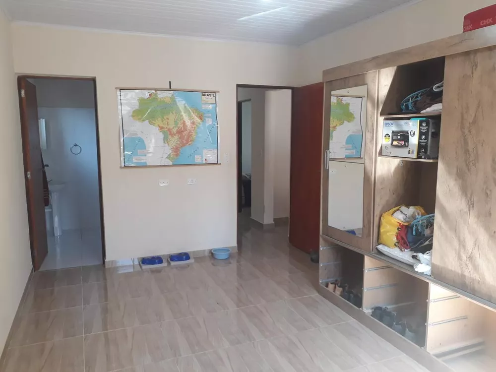 Casa à venda com 3 quartos, 250m² - Foto 2