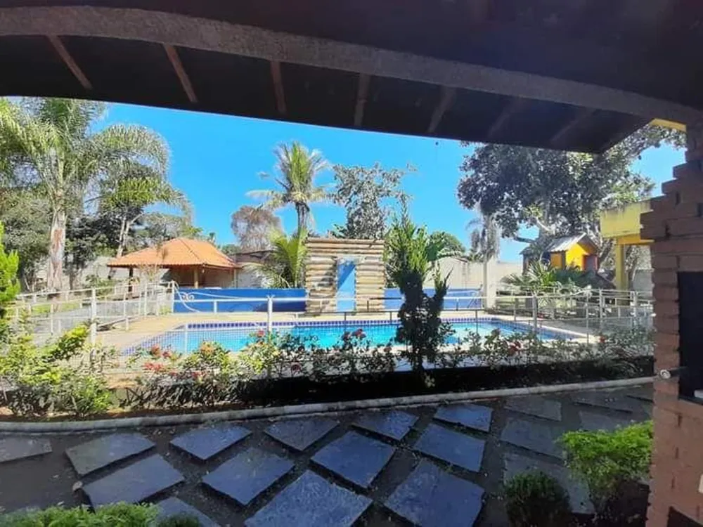 Chácara, 4 quartos, 1200 m² - Foto 1