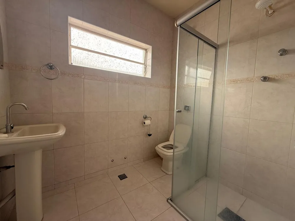 Casa, 3 quartos, 238 m² - Foto 2