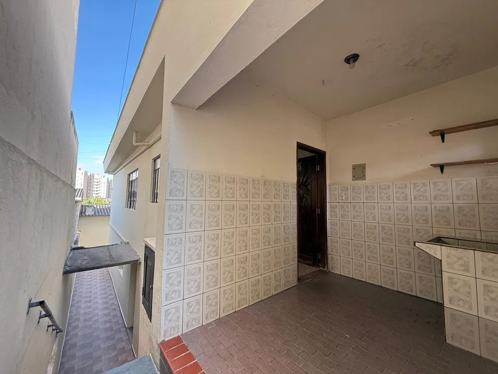 Casa, 3 quartos, 238 m² - Foto 1